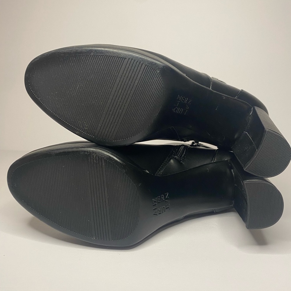 Naturalizer Black Heeled Boots with Sleek Design - Picture 5 of 9